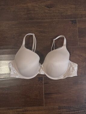 Victoria Secret Body By Victoria Lined Perfect Coverage 38C
